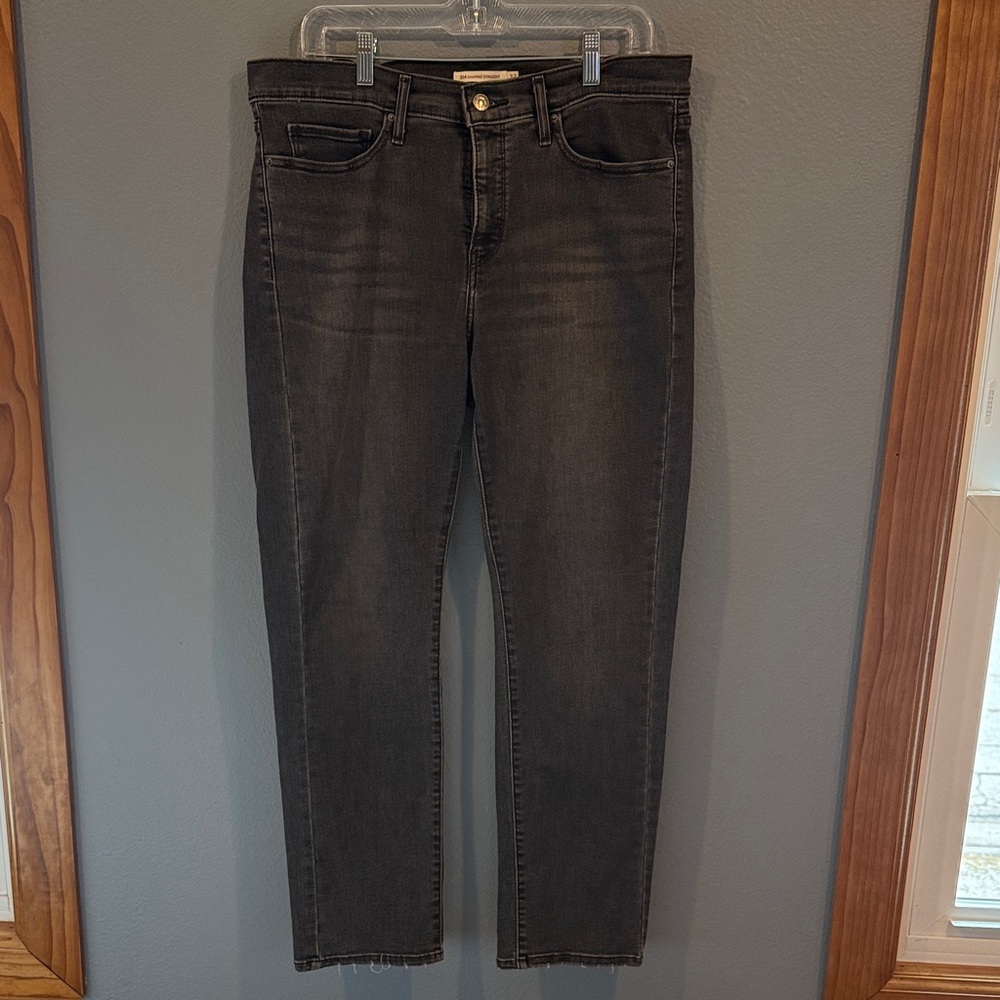 Levi’s 314 Shaping Straight Women’s Jeans